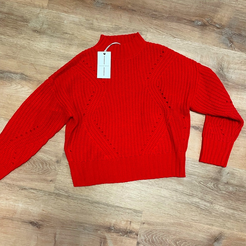 NWT Moon & Madison mock neck sweater